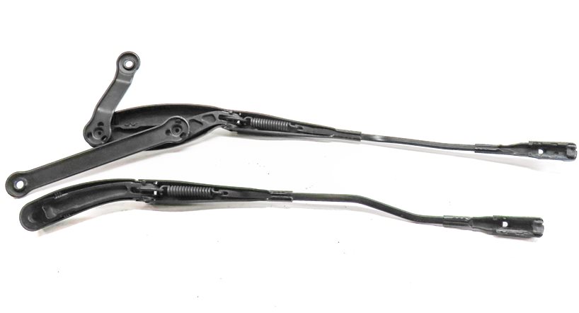 Thumbnail 4: 2013-2016 MERCEDES C CLASS (W205) FRONT LEFT & RIGHT WINDSHIELD WIPER ARM SET/2