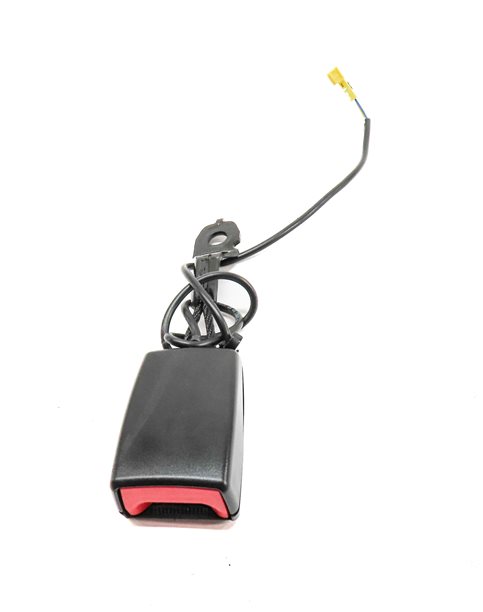 Thumbnail 2: 15-21 MERCEDES C GLC (W205 X253) FRONT RIGHT PASSENGER SEATBELT RECEIVER (BLACK)