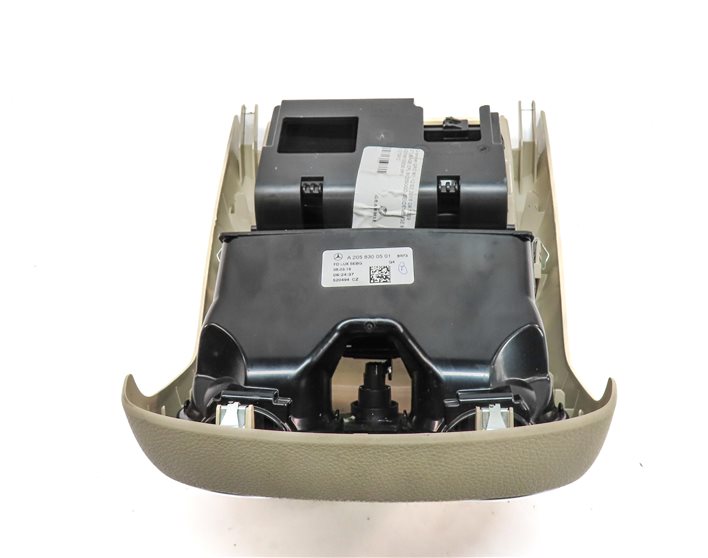 Thumbnail 5: 2016 MERCEDES C300 (W205) REAR CENTER CONSOLE HEAT AIR AC VENT w/TRIM (Beige)
