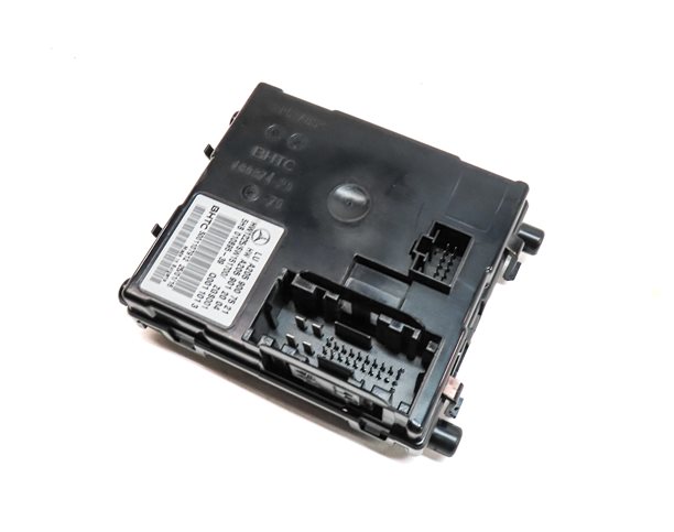 Thumbnail 1: 15-19 MERCEDES C300 C350 C400 C450 GLC300 (W205 W253) TEMPERATURE CONTROL MODULE