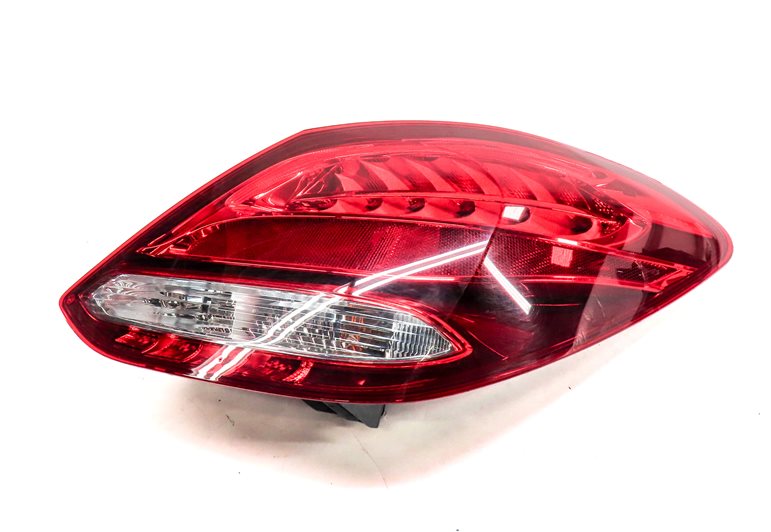 Thumbnail 3: 15-17 MERCEDES C-CLASS (W205) REAR RIGHT INCANDESCENT TAILLIGHT BRAKE LIGHT LAMP