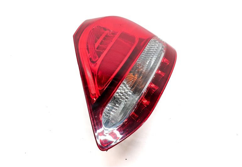 Thumbnail 4: 15-17 MERCEDES C-CLASS (W205) REAR RIGHT INCANDESCENT TAILLIGHT BRAKE LIGHT LAMP