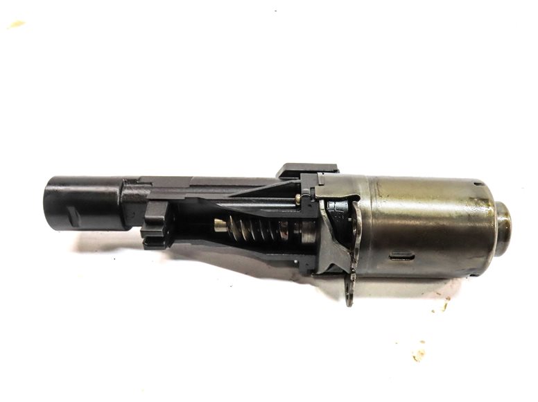 Thumbnail 6: 2014 BMW 640I CONVERTIBLE (F12) 3.0L (N55) ENGINE ECCENTRIC CAMSHAFT ACTUATOR