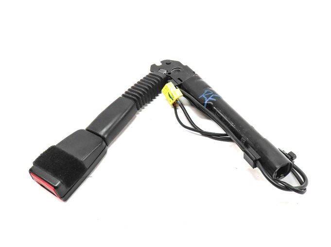 Thumbnail 3: 12-19 BMW 4 6 SERIES M4 M6 F06 F12 F13 F32 RIGHT FRONT SEATBELT RECEIVER (Black)