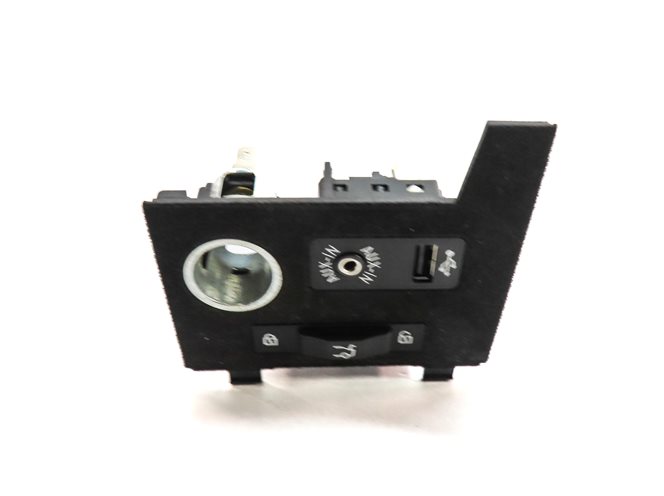 Thumbnail 3: 14 BMW 640I CONVERTIBLE F12 12V POWER SOCKET AUX IN USB JACK TRUNK RELEASE PANEL