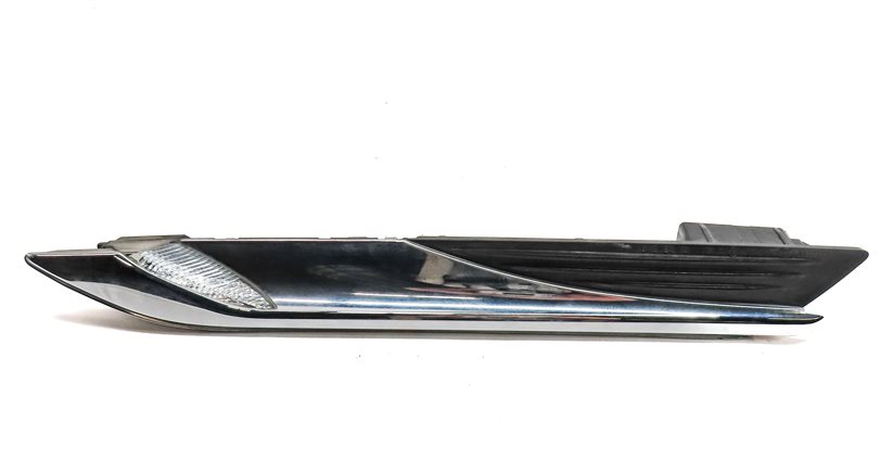 Thumbnail 2: 2012-2015 BMW 640i 650i (F06 F12 F13) LEFT DRIVER FENDER SIGNAL MARKER LIGHT