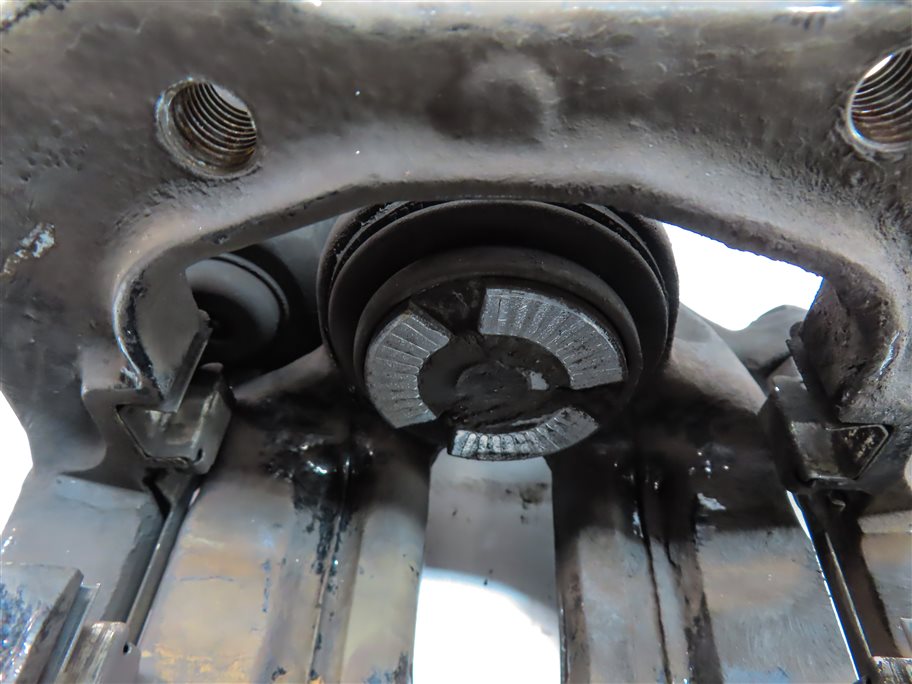 Thumbnail 8: 2012-2019 BMW 640i 650i (F06 F12 F13) REAR RIGHT PASSENGER M-SPORT BRAKE CALIPER