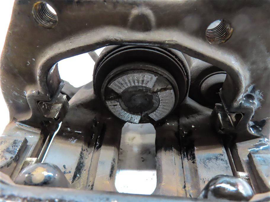 Thumbnail 8: 2012-2019 BMW 640i 650i (F06 F12 F13) REAR LEFT DRIVER M-SPORT BRAKE CALIPER