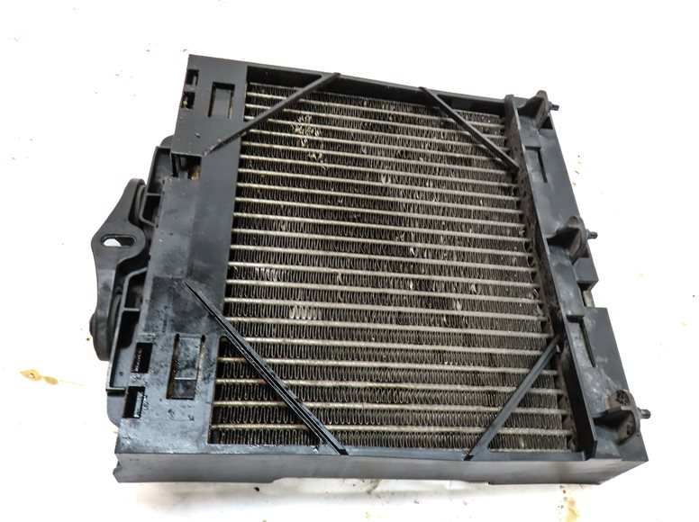 Thumbnail 7: 10-19 BMW 535i 550i 640i 740i 750i 760i (F01 F07 F10) ENGINE OIL COOLER RADIATOR