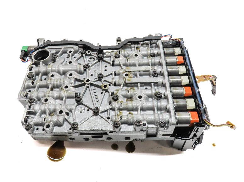 Thumbnail 11: 2013-2015 BMW 640i (F06 F12 F13) 3.0L 8HP45Z AUTOMATIC TRANSMISSION VALVE BODY