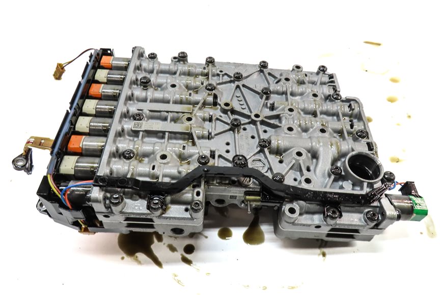 Thumbnail 12: 2013-2015 BMW 640i (F06 F12 F13) 3.0L 8HP45Z AUTOMATIC TRANSMISSION VALVE BODY
