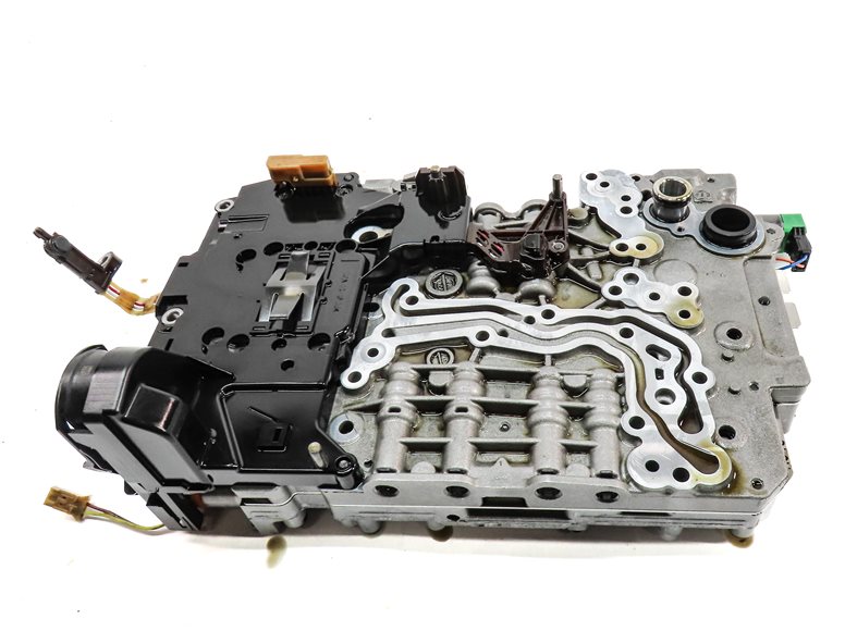 Thumbnail 6: 2013-2015 BMW 640i (F06 F12 F13) 3.0L 8HP45Z AUTOMATIC TRANSMISSION VALVE BODY