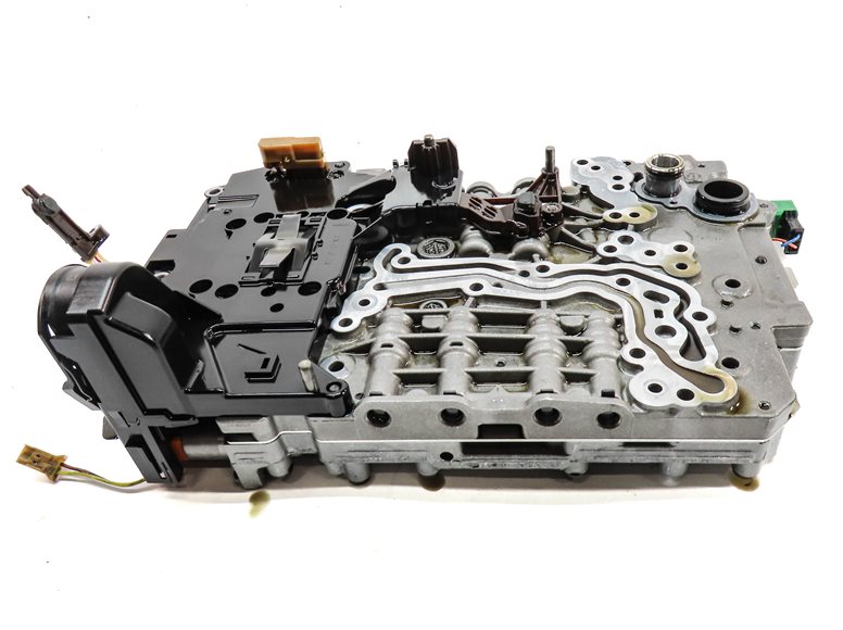 Thumbnail 7: 2013-2015 BMW 640i (F06 F12 F13) 3.0L 8HP45Z AUTOMATIC TRANSMISSION VALVE BODY
