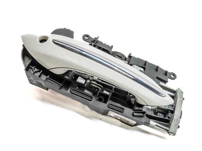 12-18 BMW 6-SERIES F12 F13 2-DOOR LEFT DRIVER COMFORT ACCESS DOOR HANDLE (White)