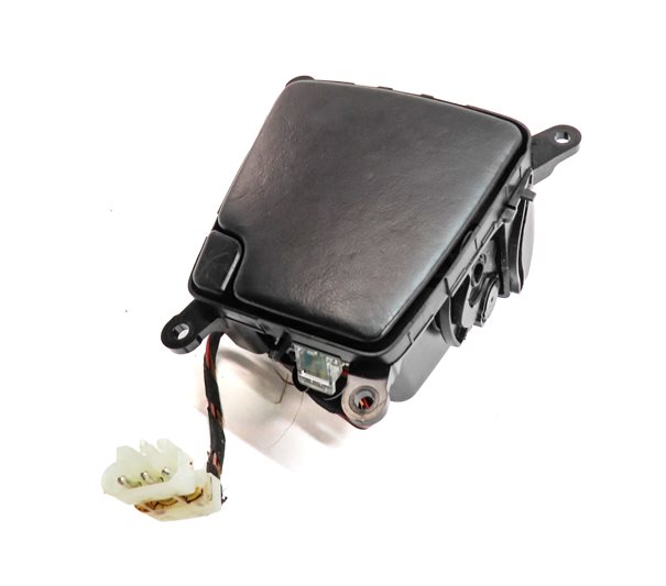 2014 BMW 640I CONVERTIBLE (F12) FRONT CENTER CONSOLE ASHTRAY w/ 12V SOCKET