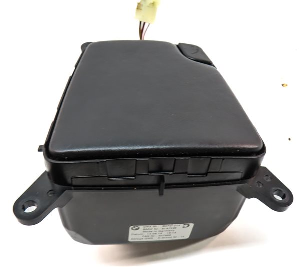 Thumbnail 4: 2014 BMW 640I CONVERTIBLE (F12) FRONT CENTER CONSOLE ASHTRAY w/ 12V SOCKET