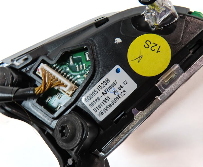 Thumbnail 7: 2013 AUDI A6 C7 4G DRIVER STEERING WHEEL AUDIO PHONE OPTION SELECT SWITCH SET/2