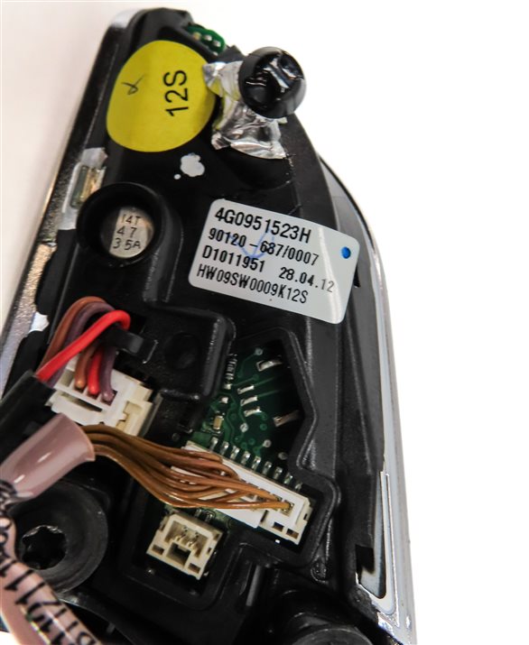 Thumbnail 8: 2013 AUDI A6 C7 4G DRIVER STEERING WHEEL AUDIO PHONE OPTION SELECT SWITCH SET/2