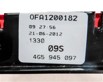 Thumbnail 5: 2013 AUDI A6 (C7 4G) REAR UPPER WINDOW THIRD 3RD BRAKE STOP LIGHT LAMP