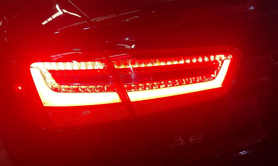 Thumbnail 2: 2012-2015 AUDI A6 S6 (C7) LEFT DRIVER OUTER TAILLIGHT BRAKE LIGHT LAMP (LED)
