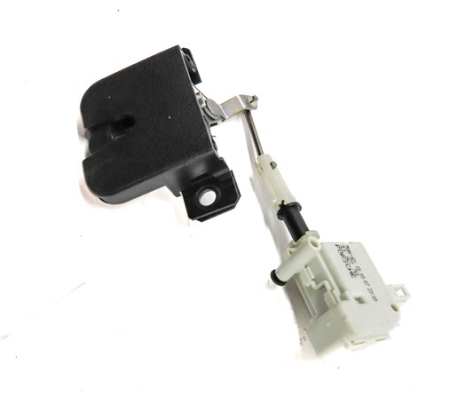 Thumbnail 3: 2008 PORSCHE CAYENNE (957) REAR TRUNK LOCK LATCH ACTUATOR STRIKER PLATE