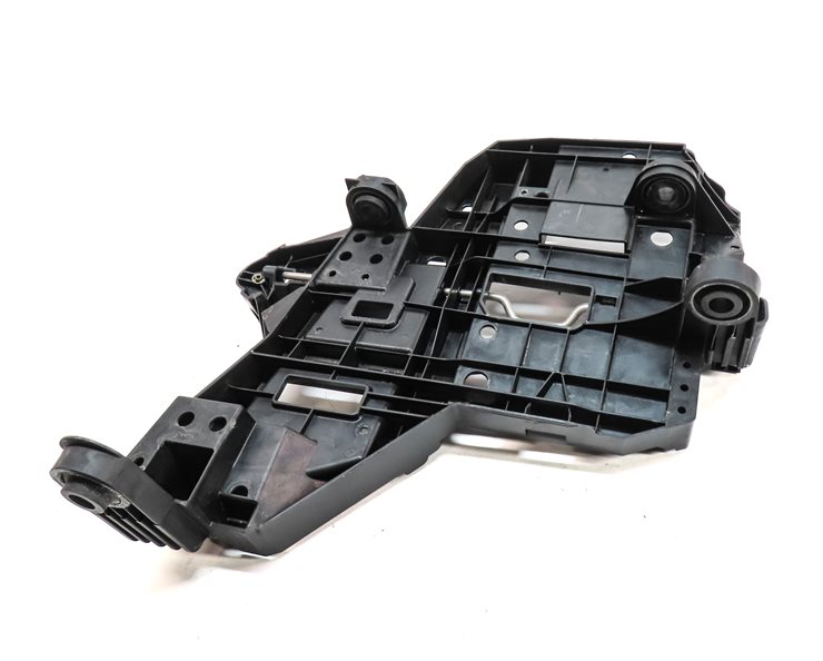 Thumbnail 3: 2008 PORSCHE CAYENNE (957) FRONT RIGHT PASSENGER HEADLIGHT MOUNT BRACKET