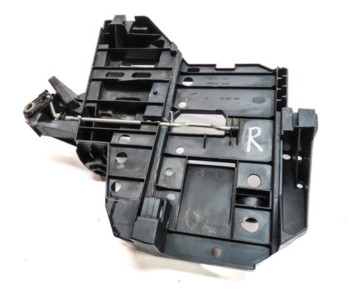 Thumbnail 5: 2008 PORSCHE CAYENNE (957) FRONT RIGHT PASSENGER HEADLIGHT MOUNT BRACKET