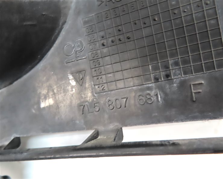 Thumbnail 6: 2008-2010 PORSCHE CAYENNE (957) FRONT LEFT DRIVER LOWER BUMPER AIR VENT GRILLE