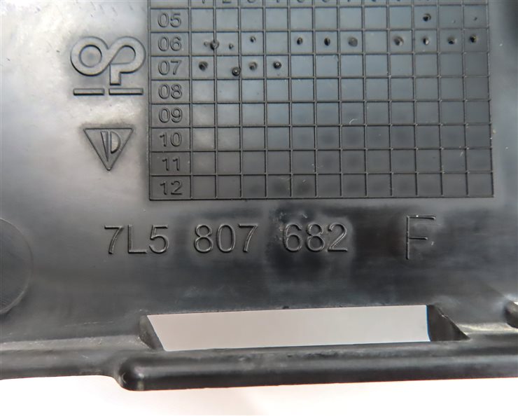 Thumbnail 6: 2008-2010 PORSCHE CAYENNE (957) FRONT RIGHT PASSENGER LOWER BUMPER GRILLE TRIM