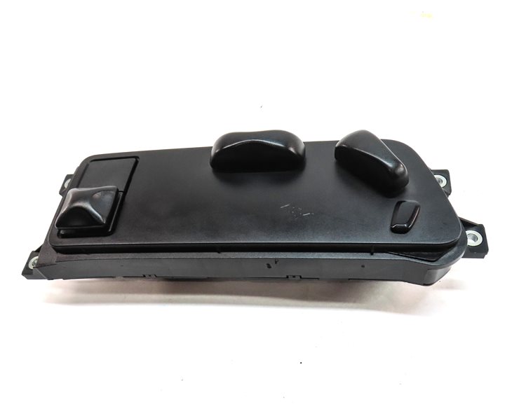 Thumbnail 3: 2008 PORSCHE CAYENNE (957) FRONT RIGHT PASSENGER SEAT SEAT ADJUST SWITCH BUTTON
