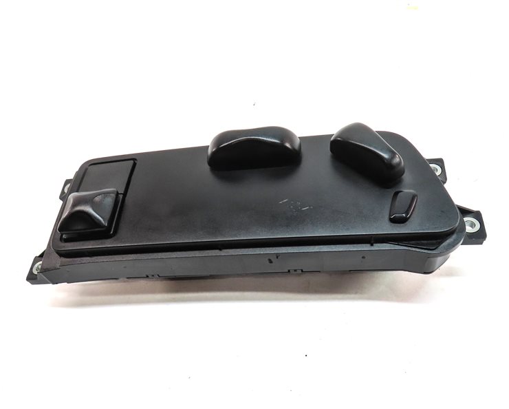 Thumbnail 4: 2008 PORSCHE CAYENNE (957) FRONT RIGHT PASSENGER SEAT SEAT ADJUST SWITCH BUTTON