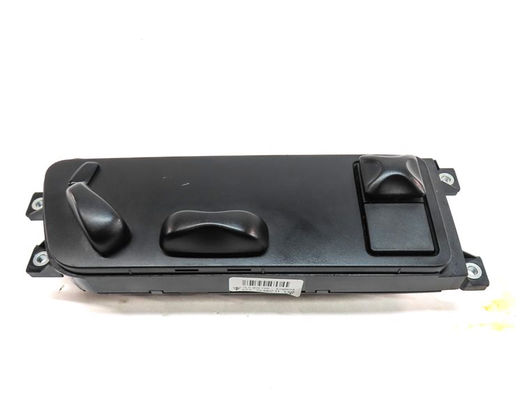 Thumbnail 7: 2008 PORSCHE CAYENNE (957) FRONT RIGHT PASSENGER SEAT SEAT ADJUST SWITCH BUTTON
