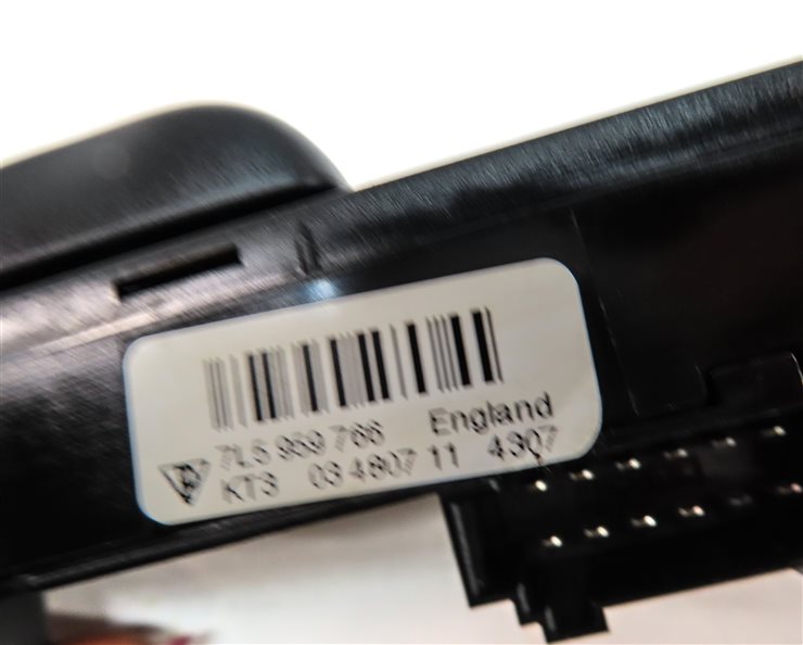 Thumbnail 9: 2008 PORSCHE CAYENNE (957) FRONT RIGHT PASSENGER SEAT SEAT ADJUST SWITCH BUTTON