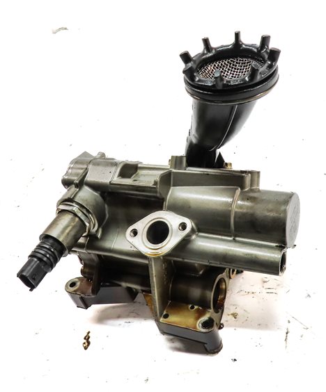 Thumbnail 2: 2008 PORSCHE CAYENNE (957) 4.8L M48 NON TURBO ENGINE OIL PUMP w/ PICKUP