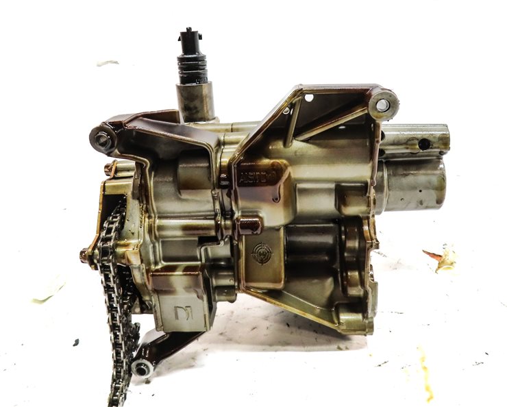Thumbnail 6: 2008 PORSCHE CAYENNE (957) 4.8L M48 NON TURBO ENGINE OIL PUMP w/ PICKUP