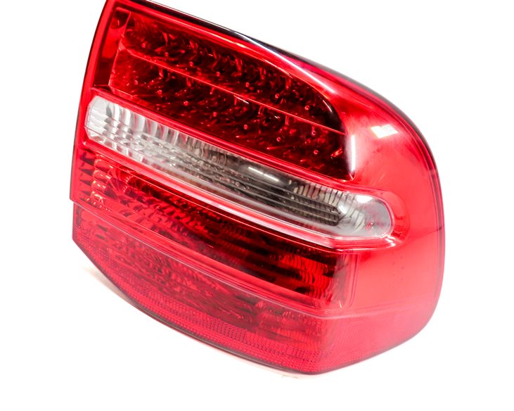 2008-2010 PORSCHE CAYENNE (957) RIGHT PASSENGER REAR TAILLIGHT BRAKE LIGHT LAMP