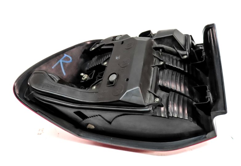 Thumbnail 6: 2008-2010 PORSCHE CAYENNE (957) RIGHT PASSENGER REAR TAILLIGHT BRAKE LIGHT LAMP