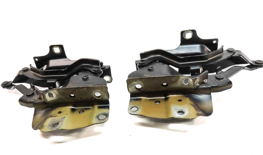 Thumbnail 2: 17-23 LAND ROVER DISCOVERY L462 FRONT LEFT & RIGHT HOOD HINGE SET (Black)