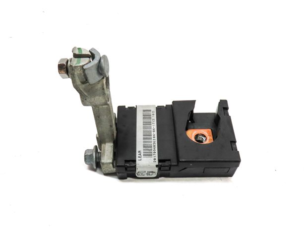 Thumbnail 3: 2017 LAND ROVER DISCOVERY (L462) 3.0L SUPER ENGINE POSITIVE BATTERY TERMINAL