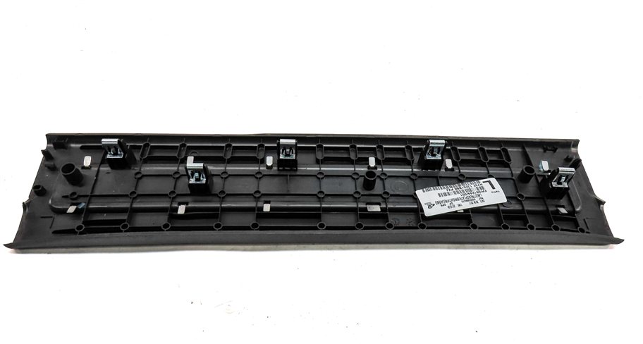 Thumbnail 12: 2017 LAND ROVER DISCOVERY (L462) FRONT & REAR DOOR SILL SCUFF TRIM PANEL SET/4