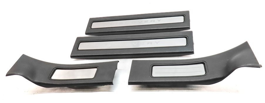 Thumbnail 2: 2017 LAND ROVER DISCOVERY (L462) FRONT & REAR DOOR SILL SCUFF TRIM PANEL SET/4