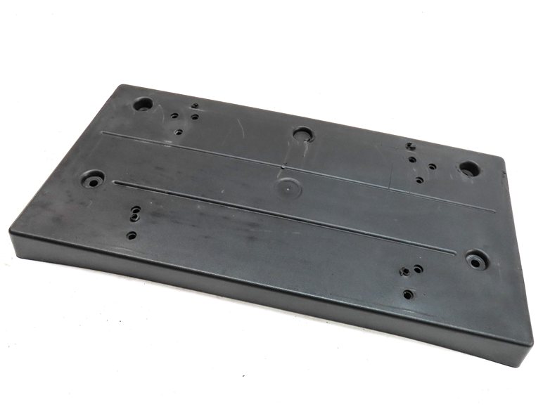 Thumbnail 5: 2017 LAND ROVER DISCOVERY (L462) FRONT LOWER BUMPER LICENSE PLATE MOUNT BRACKET