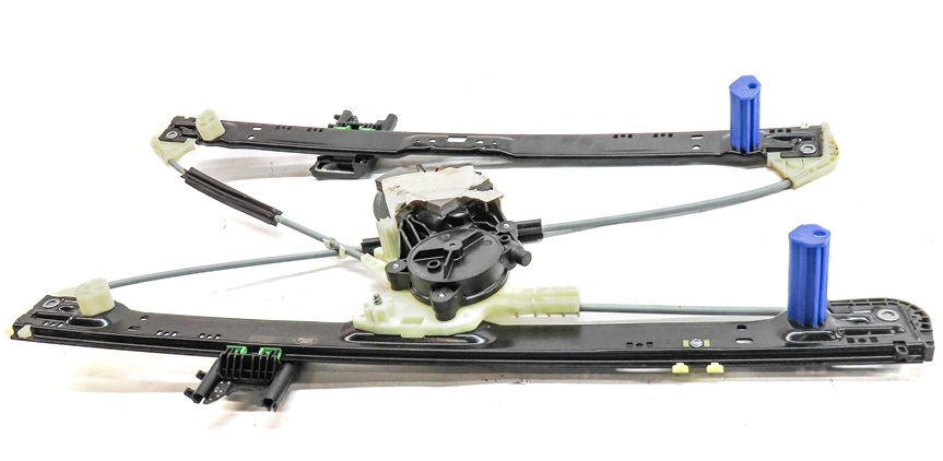 Thumbnail 2: 17-21 LAND ROVER DISCOVERY L462 REAR RIGHT DOOR WINDOW REGULATOR w/ MOTOR