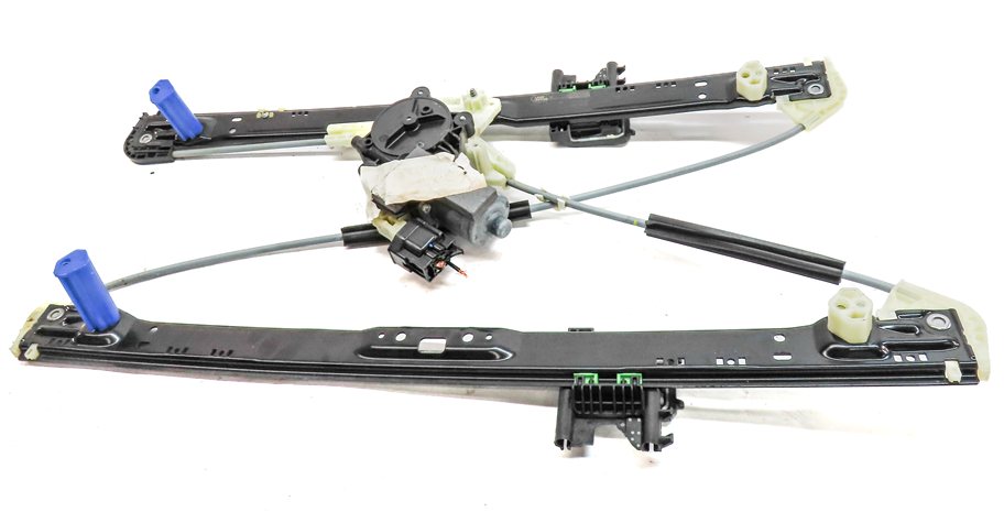 Thumbnail 4: 17-21 LAND ROVER DISCOVERY L462 REAR RIGHT DOOR WINDOW REGULATOR w/ MOTOR