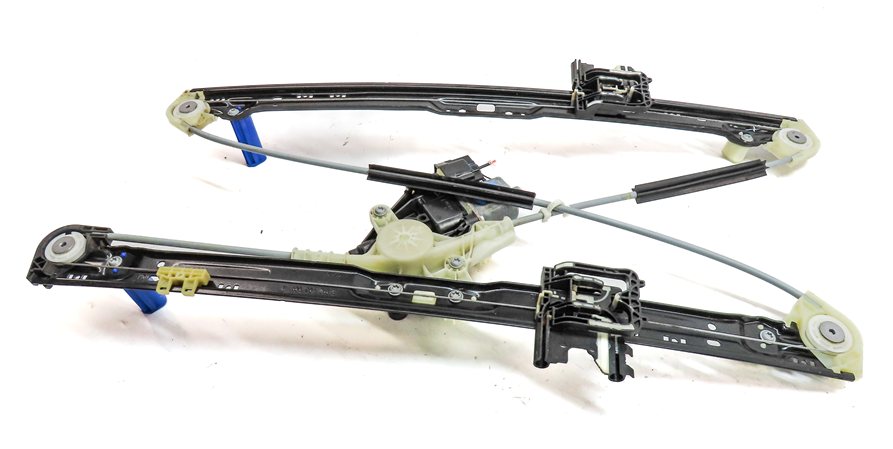 Thumbnail 6: 17-21 LAND ROVER DISCOVERY L462 REAR RIGHT DOOR WINDOW REGULATOR w/ MOTOR