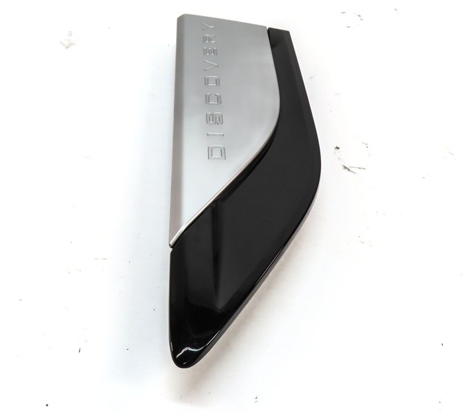 Thumbnail 3: 2017 LAND ROVER DISCOVERY (L462) FRONT LEFT DRIVER LOGO FENDER TRIM MOULDING