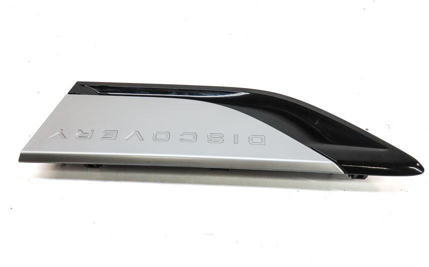 Thumbnail 4: 2017 LAND ROVER DISCOVERY (L462) FRONT LEFT DRIVER LOGO FENDER TRIM MOULDING