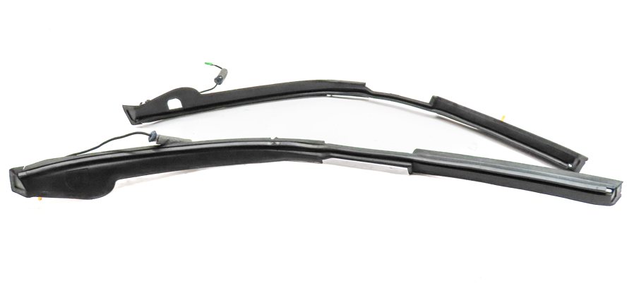 Thumbnail 2: 2017 LAND ROVER DISCOVERY (L462) REAR LIFTGATE HATCH LID ANTI PINCH SENSOR SET/2