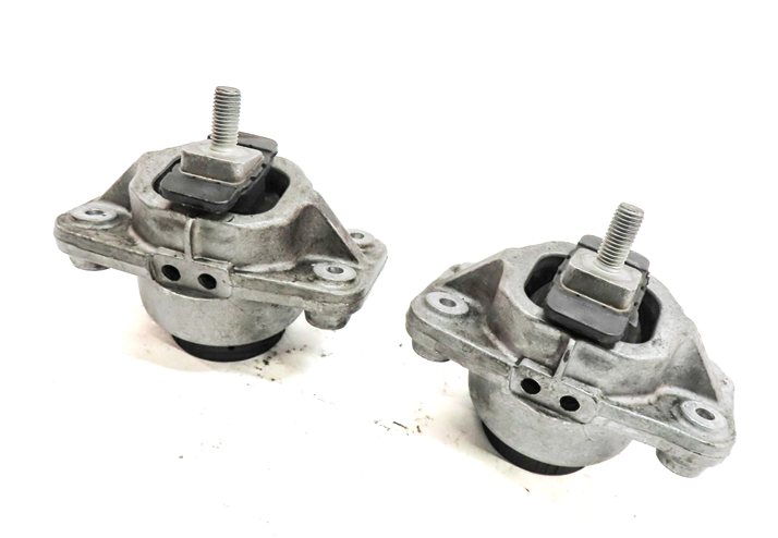 Thumbnail 1: 2017 LAND ROVER DISCOVERY (L462) 3.0L SUPER ENGINE MOTOR SUPPORT MOUNT SET/2