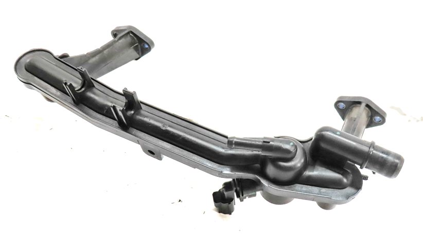 2017 LAND ROVER DISCOVERY (L462) 3.0L SUPER ENGINE COOLANT CROSSOVER HOSE PIPE